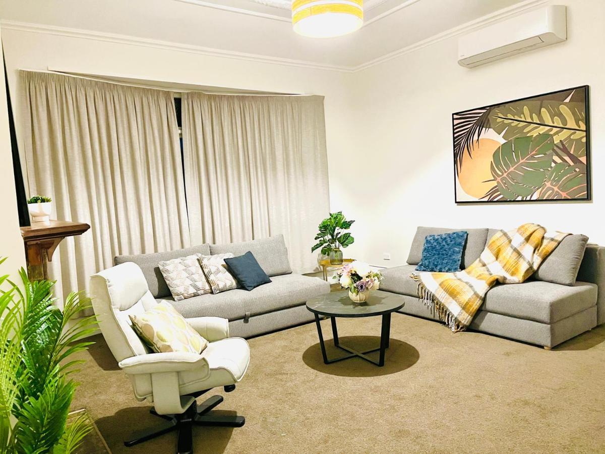 Luxurious Home Close To Beach Dunedin Bagian luar foto